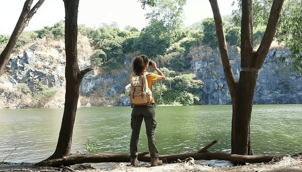 Mọi người n&ecirc;n hạn chế đến hồ v&agrave;o những ng&agrave;y nắng gắt v&igrave; thời tiết rất oi, n&oacute;ng, c&oacute; thể ảnh hưởng đến chuyến đi